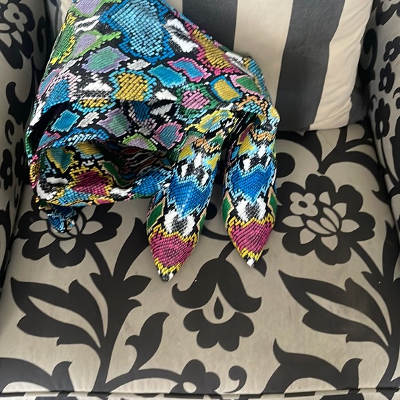 Heels - Picture 1 of 5